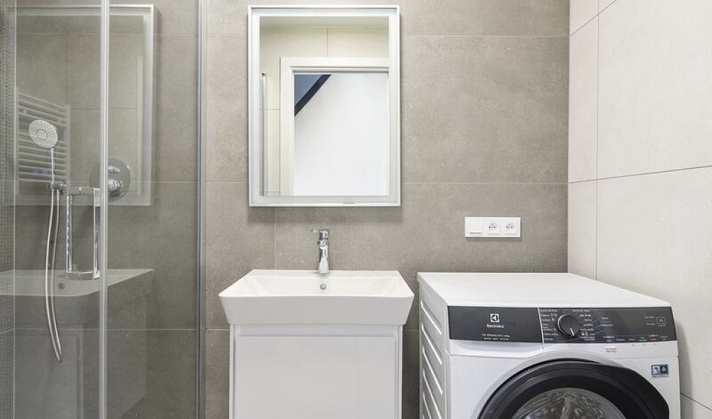 Pronájem bytu 3+kk 225 m², Praha – náhled fotky 26