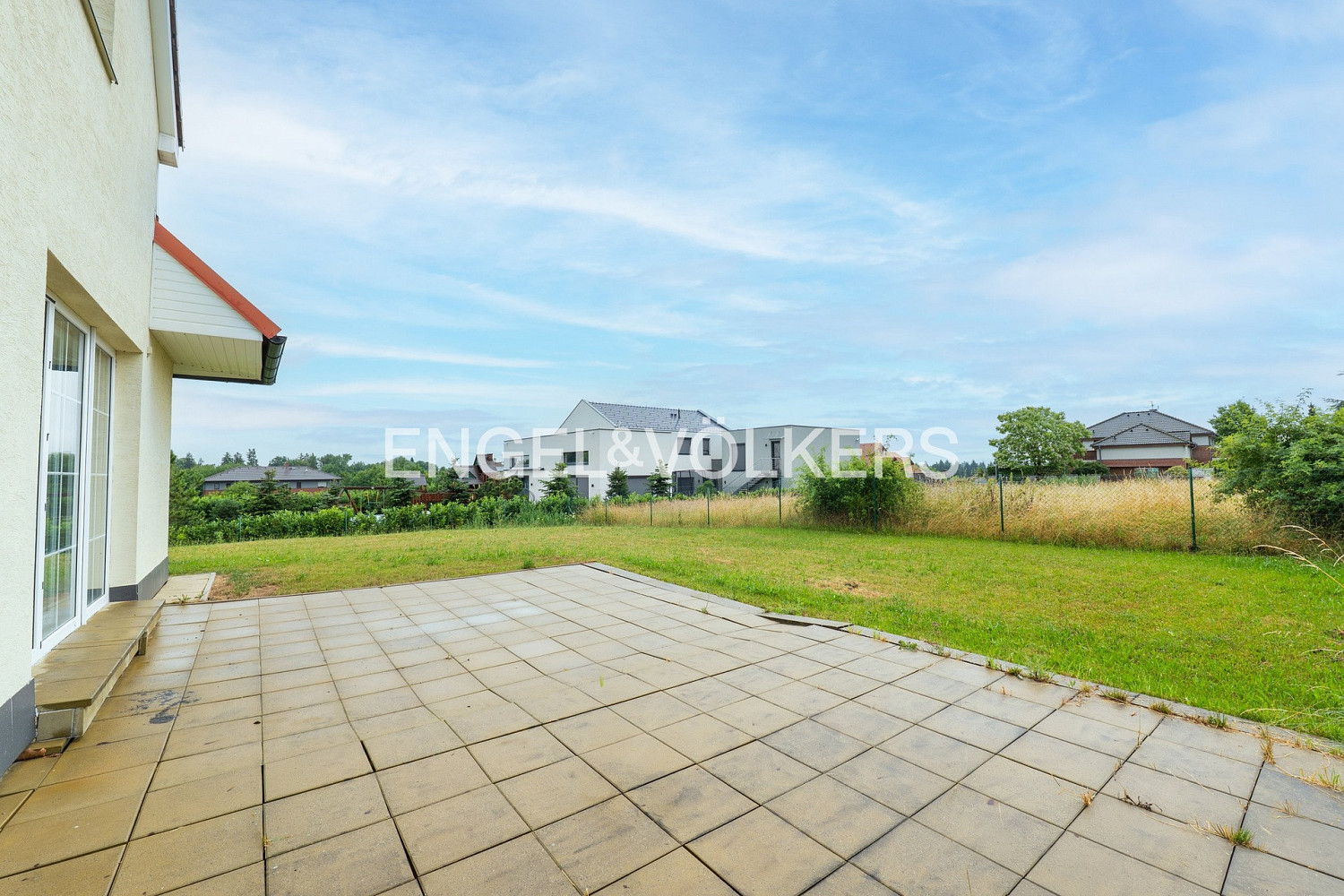 Pronájem domu 205 m² s pozemkem 750 m² — photo 2