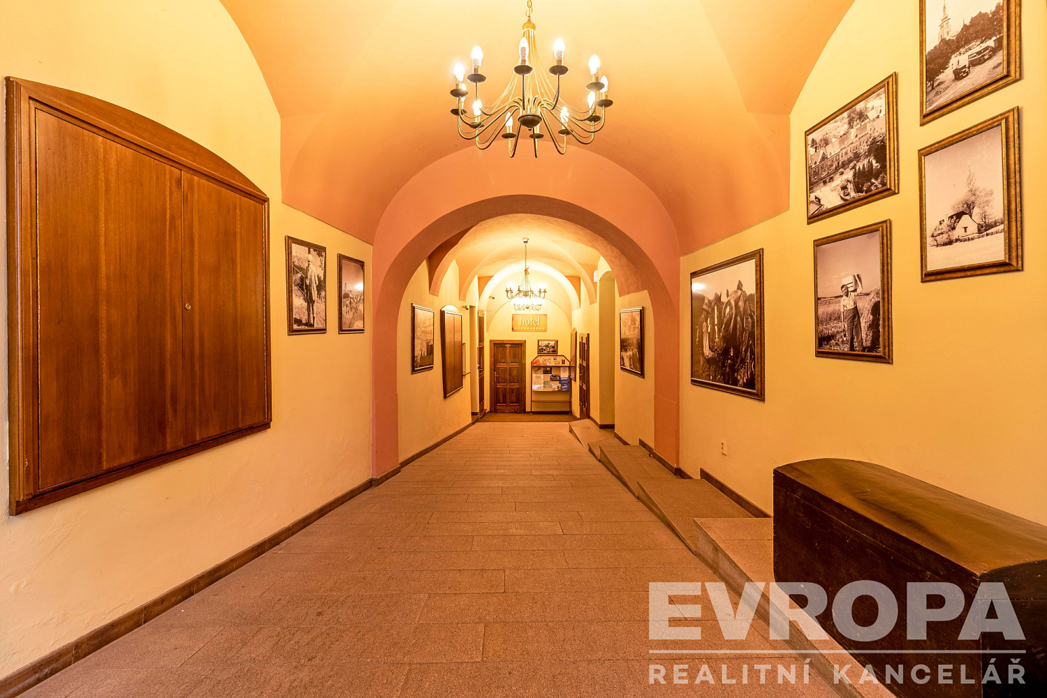 Prodej ubytovacího objektu 1 100 m² – fotografie 4