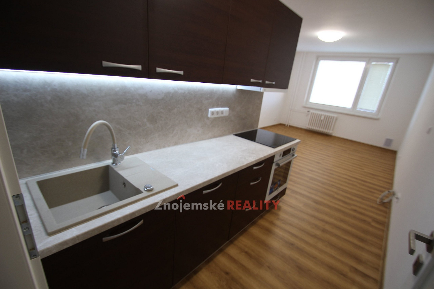 Pronájem bytu 1+kk 30 m² – fotografie 2