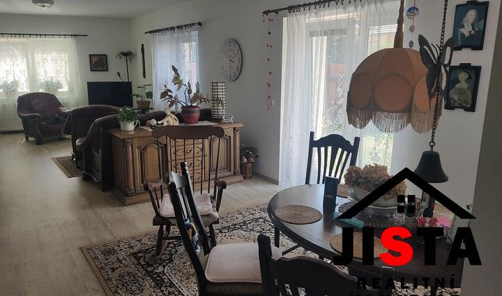 Prodej domu 250 m² s pozemkem 1 873 m², Babice – náhled fotky 17