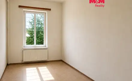 Pronájem kanceláře 16 m², Vršovců, Chomutov