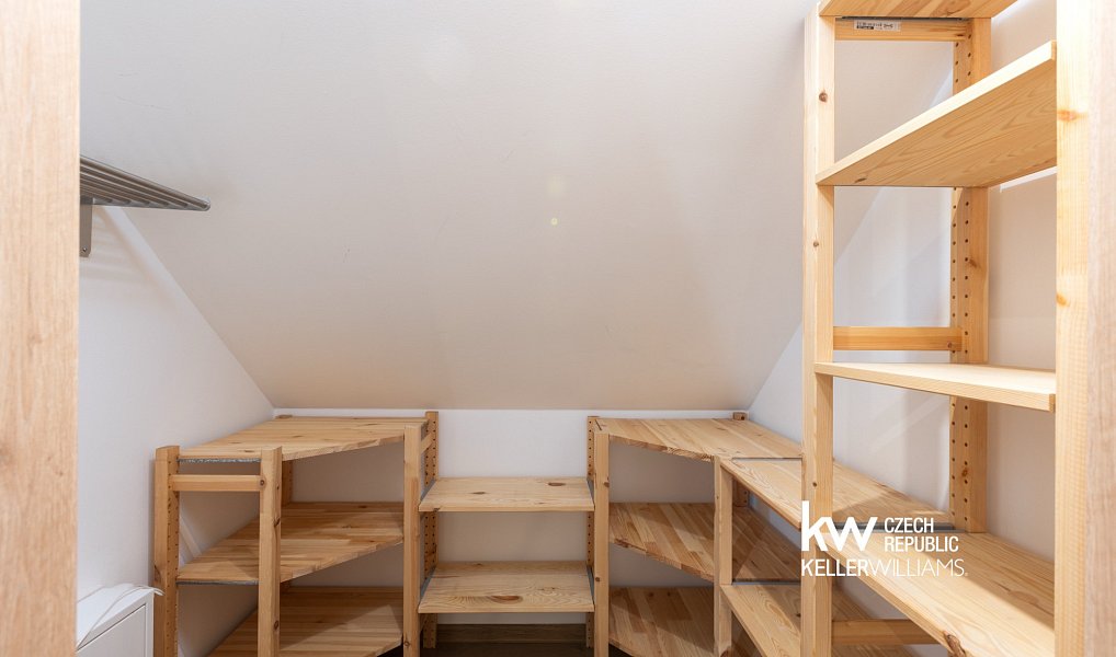 Prodej domu 145 m² s pozemkem 723 m², Zlonín – náhled fotky 28