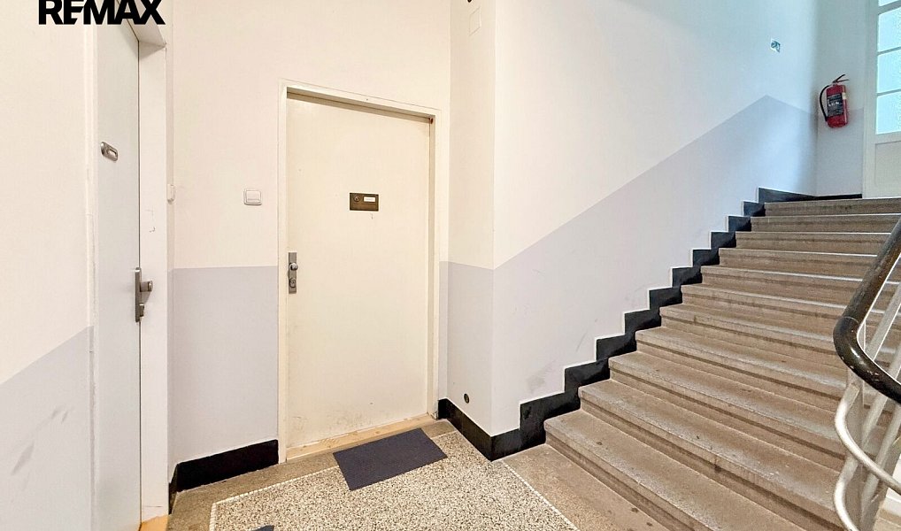 Prodej bytu 1+1 45 m², Praha – náhled fotky 8