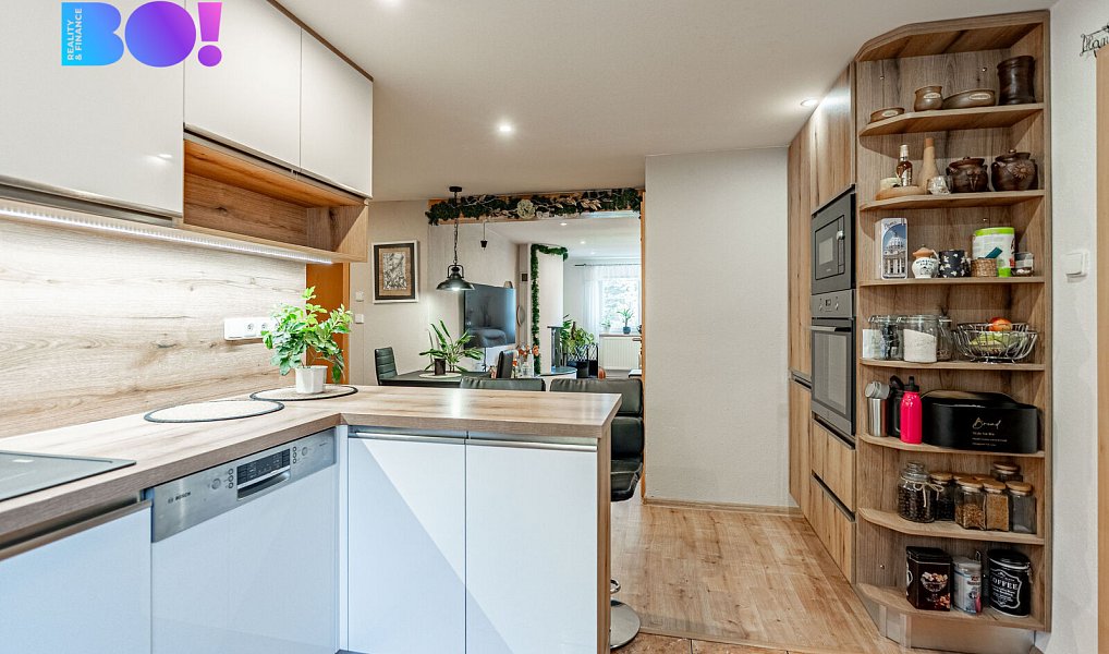 Prodej domu 180 m² s pozemkem 216 m², Znojmo – náhled fotky 4