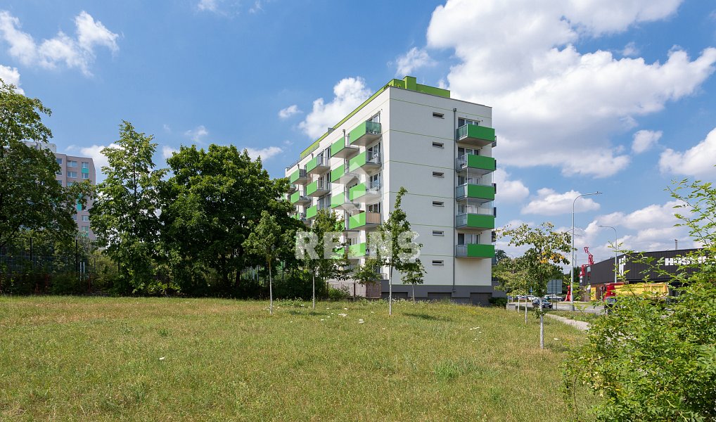 Prodej bytu 4+kk 146 m², Praha – náhled fotky 27