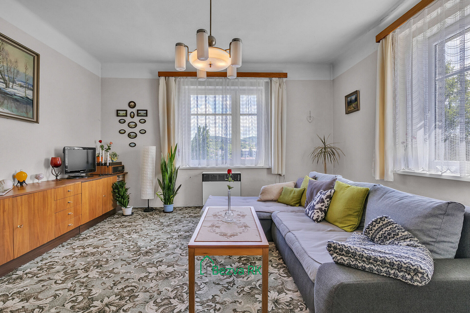 Prodej domu 140 m² s pozemkem 1 042 m² – fotografie 2