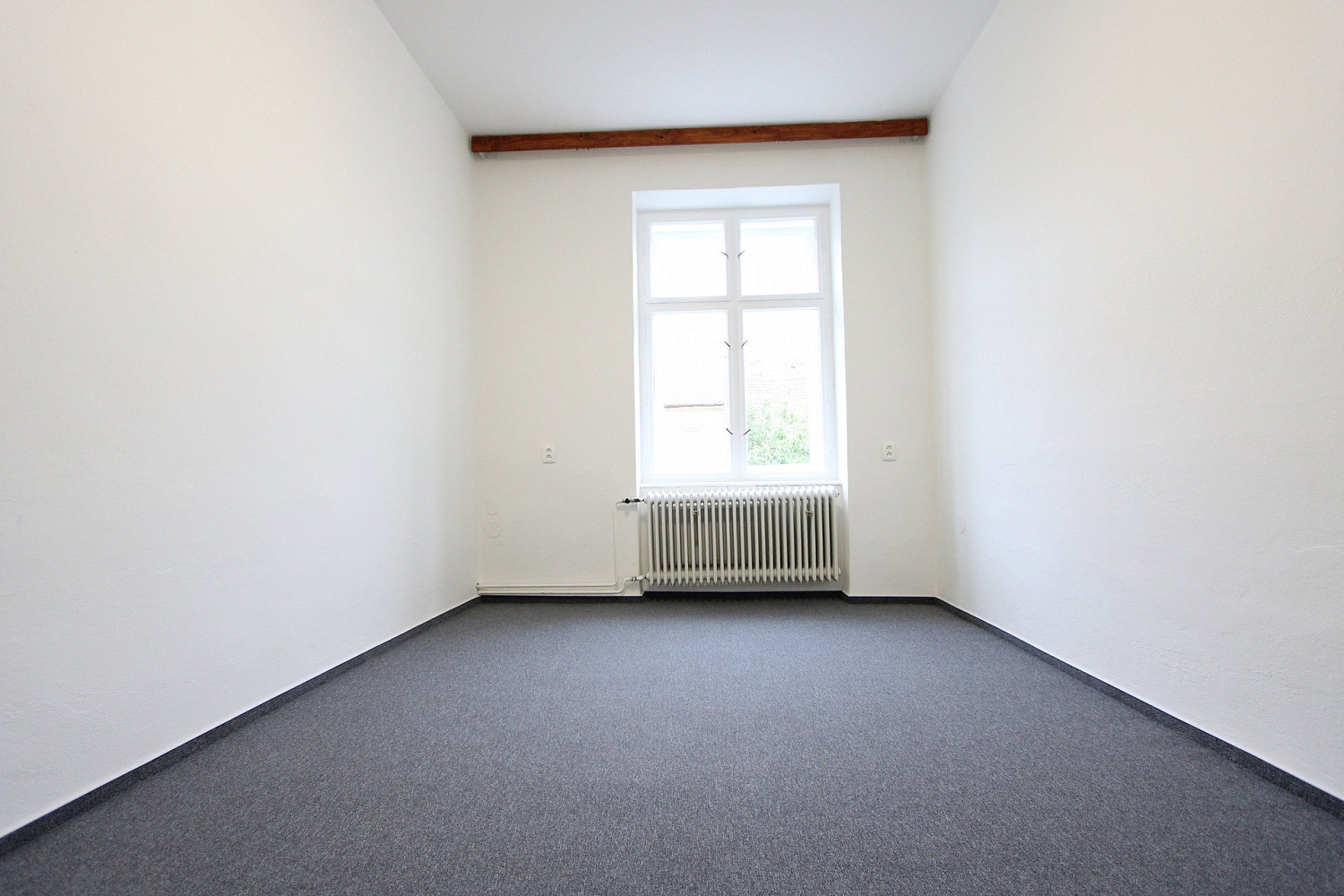 Pronájem bytu 2+kk 36 m² – fotografie 3