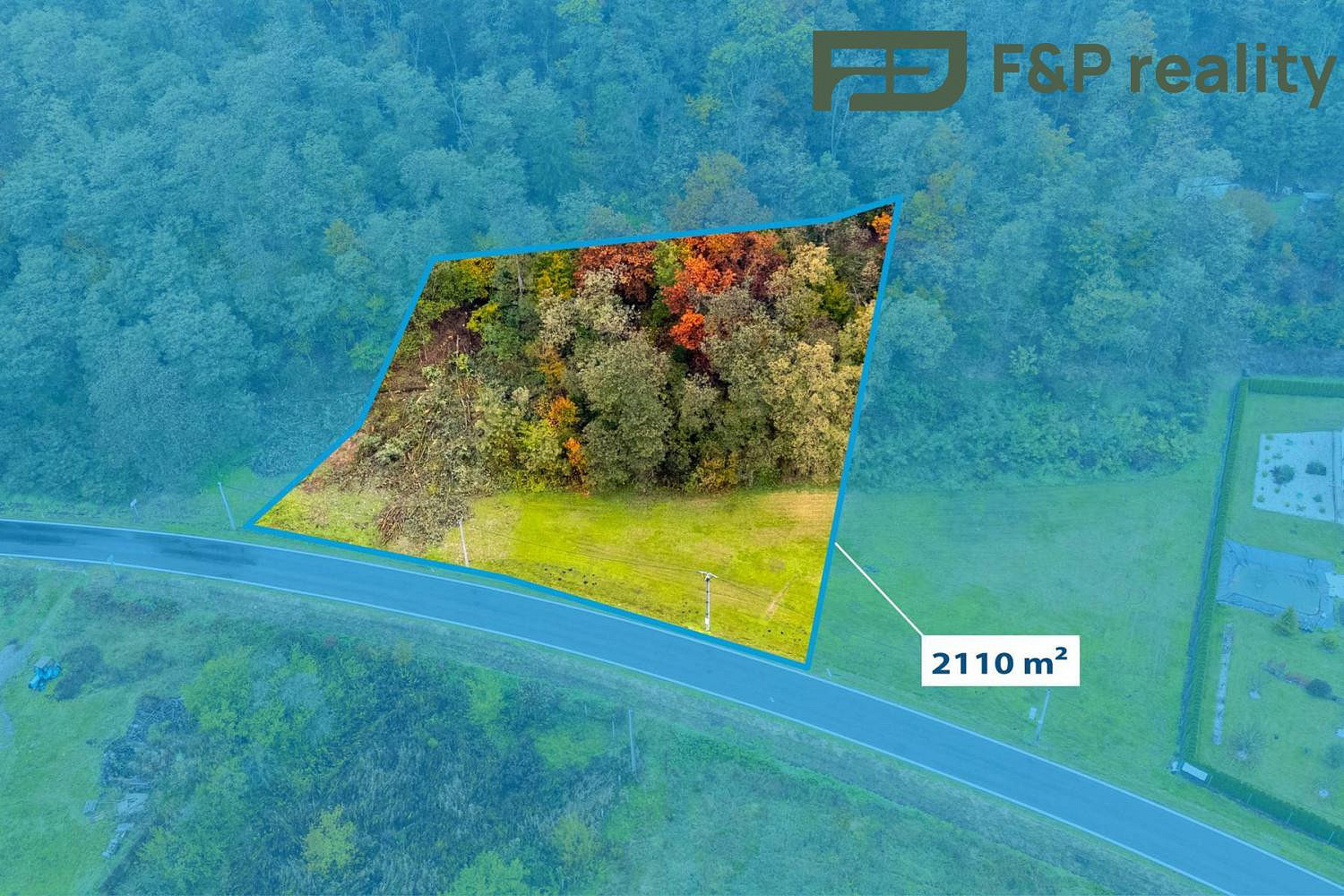 Prodej stavebního pozemku 2 002 m² – fotografie 2