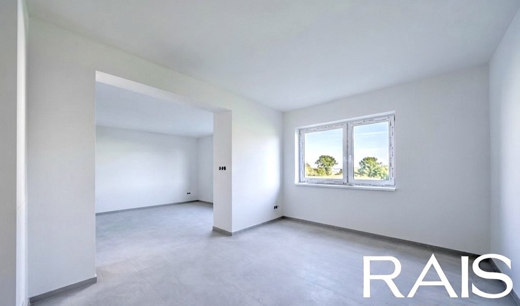 Prodej domu 195 m² s pozemkem 215 m², Holasice – náhled fotky 17