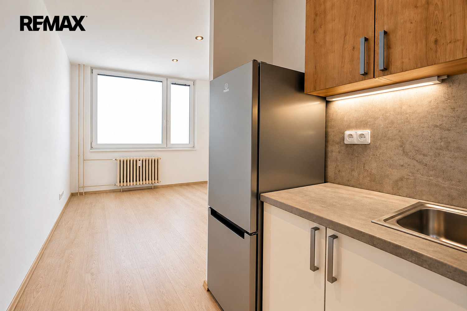 Pronájem bytu 1+kk 34 m² – fotografie 4