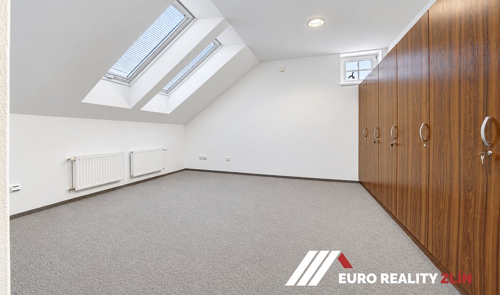 Pronájem kanceláře 477 m², Zlín – náhled fotky 10