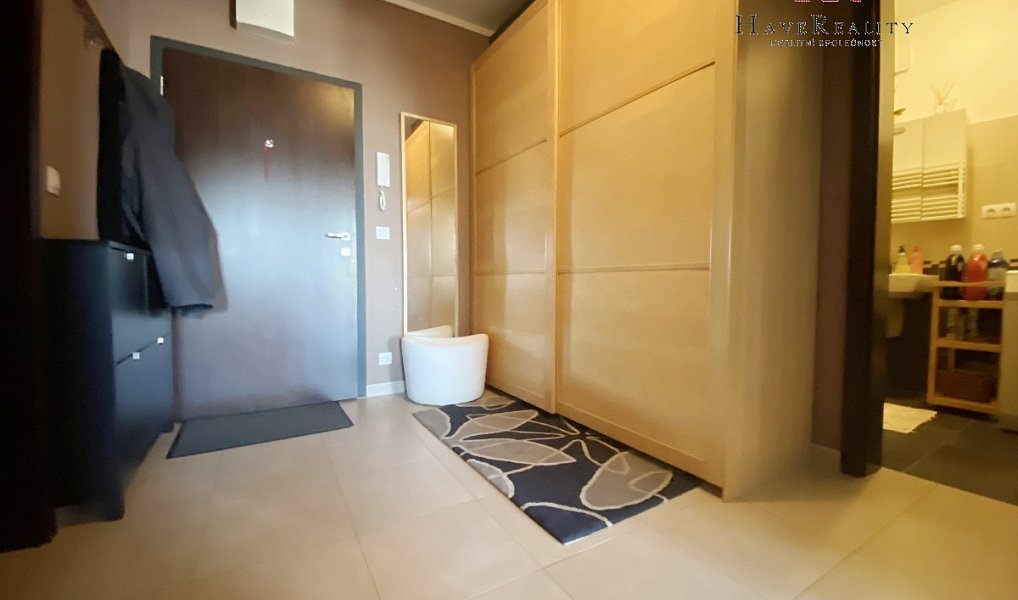 Pronájem bytu 2+kk 65 m², Praha – náhled fotky 12