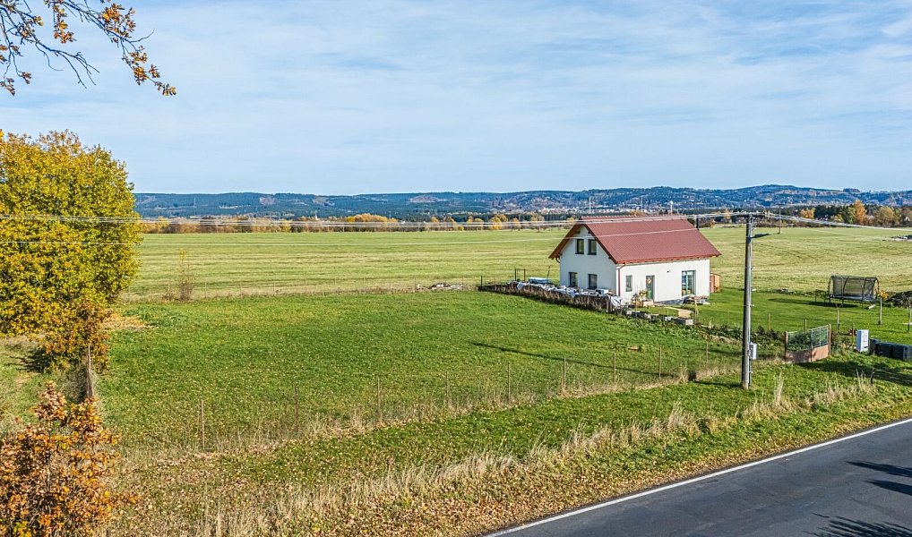 Prodej stavebního pozemku 1 360 m², Drmoul – náhled fotky 2