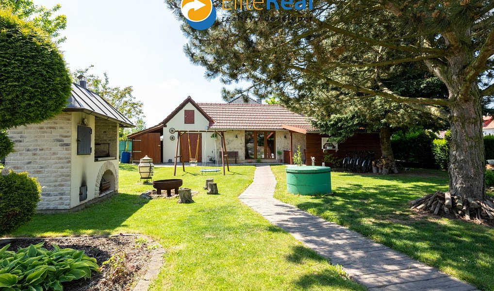 Prodej domu 344 m² s pozemkem 2 194 m², Příkazy – náhled fotky 36