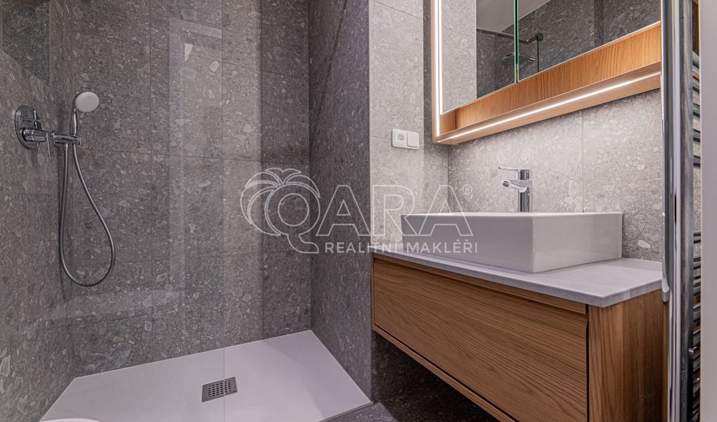 Pronájem bytu 1+kk 34 m², Praha – náhled fotky 2