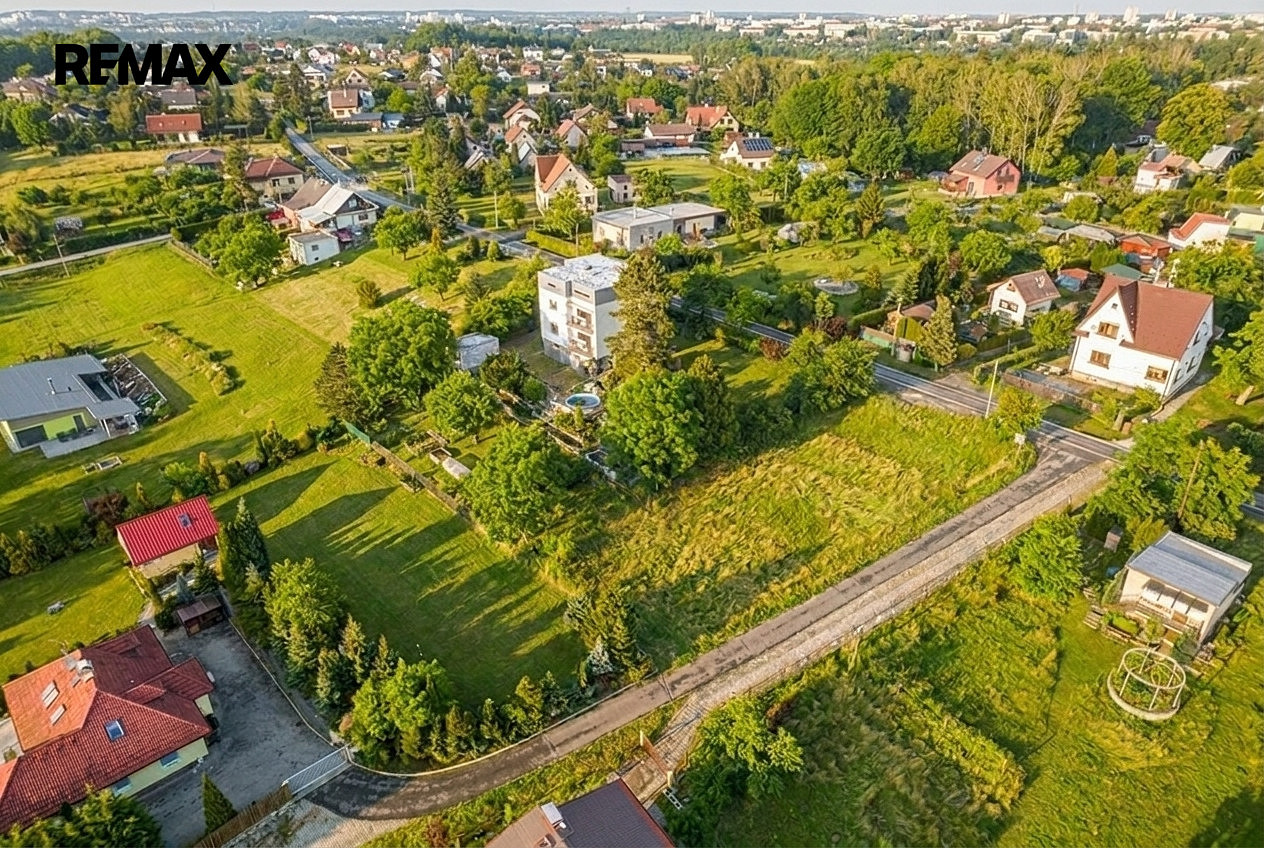 Prodej stavebního pozemku 966 m² – fotografie 5