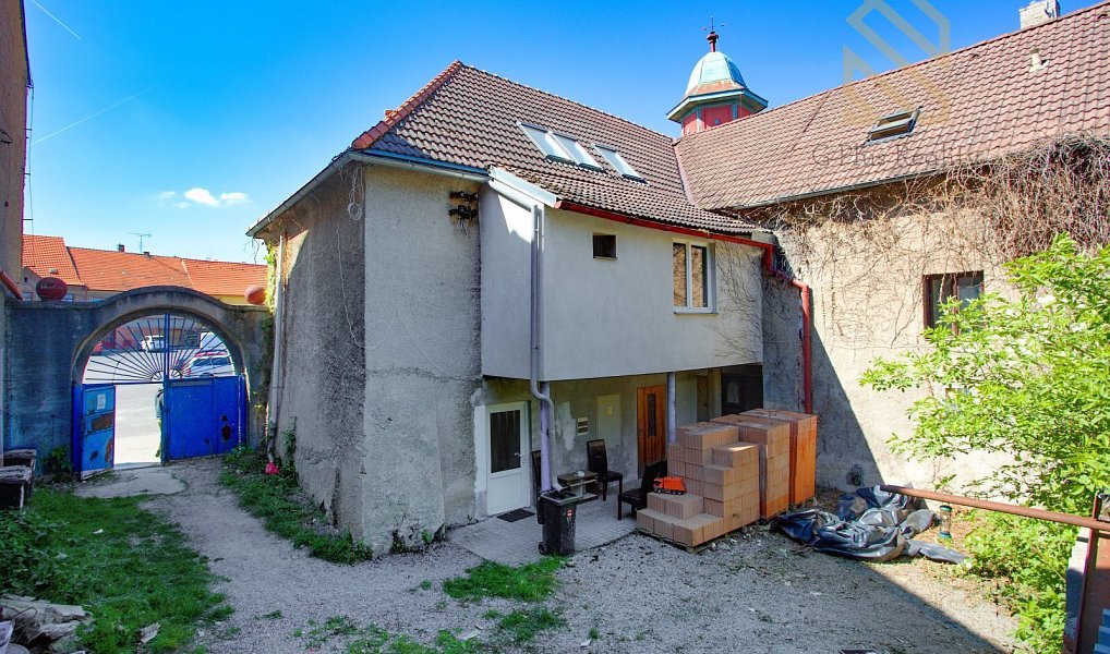 Prodej nájemního domu, činžáku 779 m², Smečno – náhled fotky 19