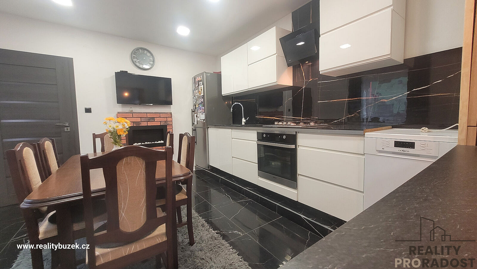 Prodej domu 230 m² s pozemkem 309 m²