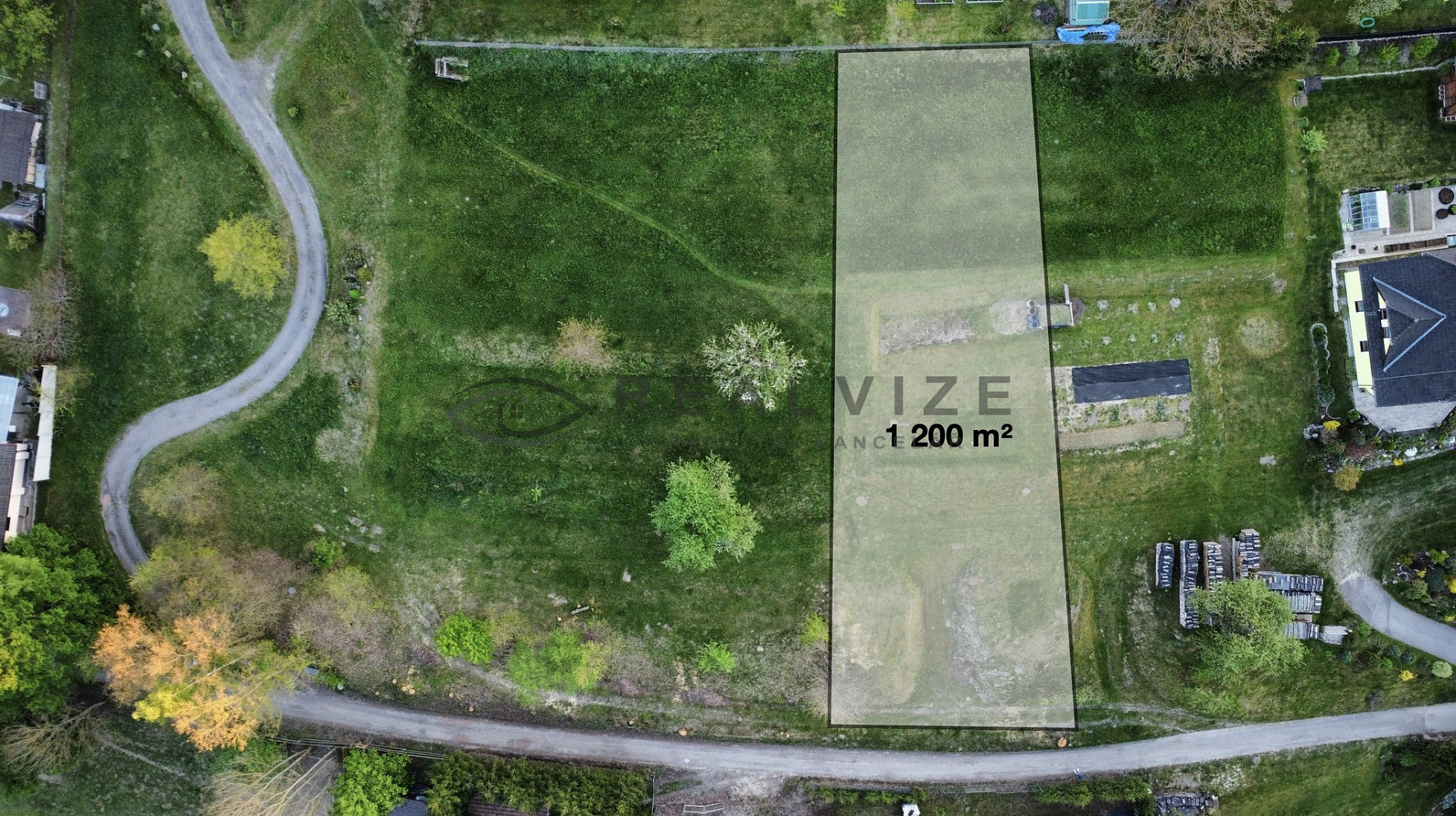 Prodej stavebního pozemku 1 200 m² – fotografie 2
