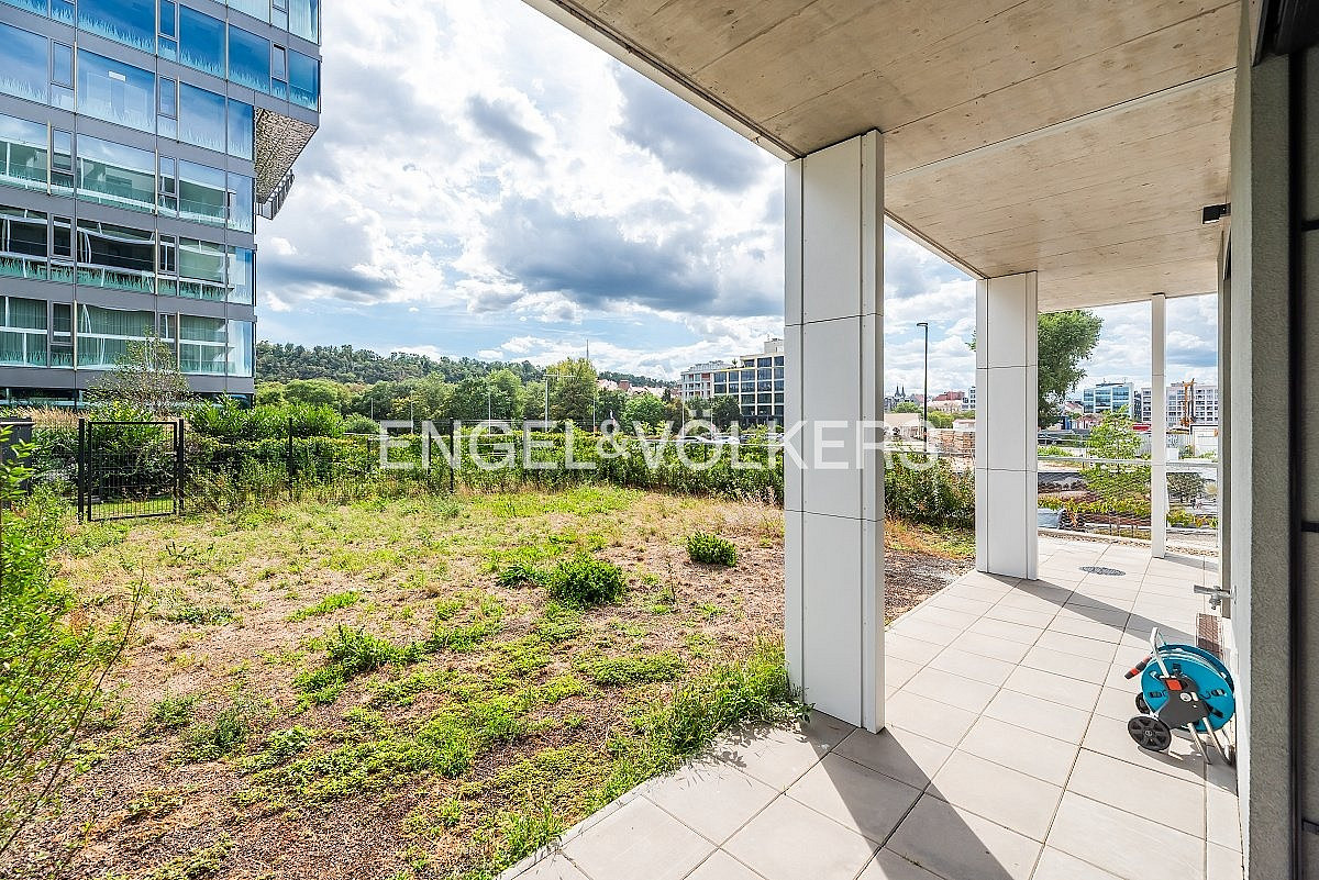 Pronájem bytu 2+kk 59 m² – fotografie 3