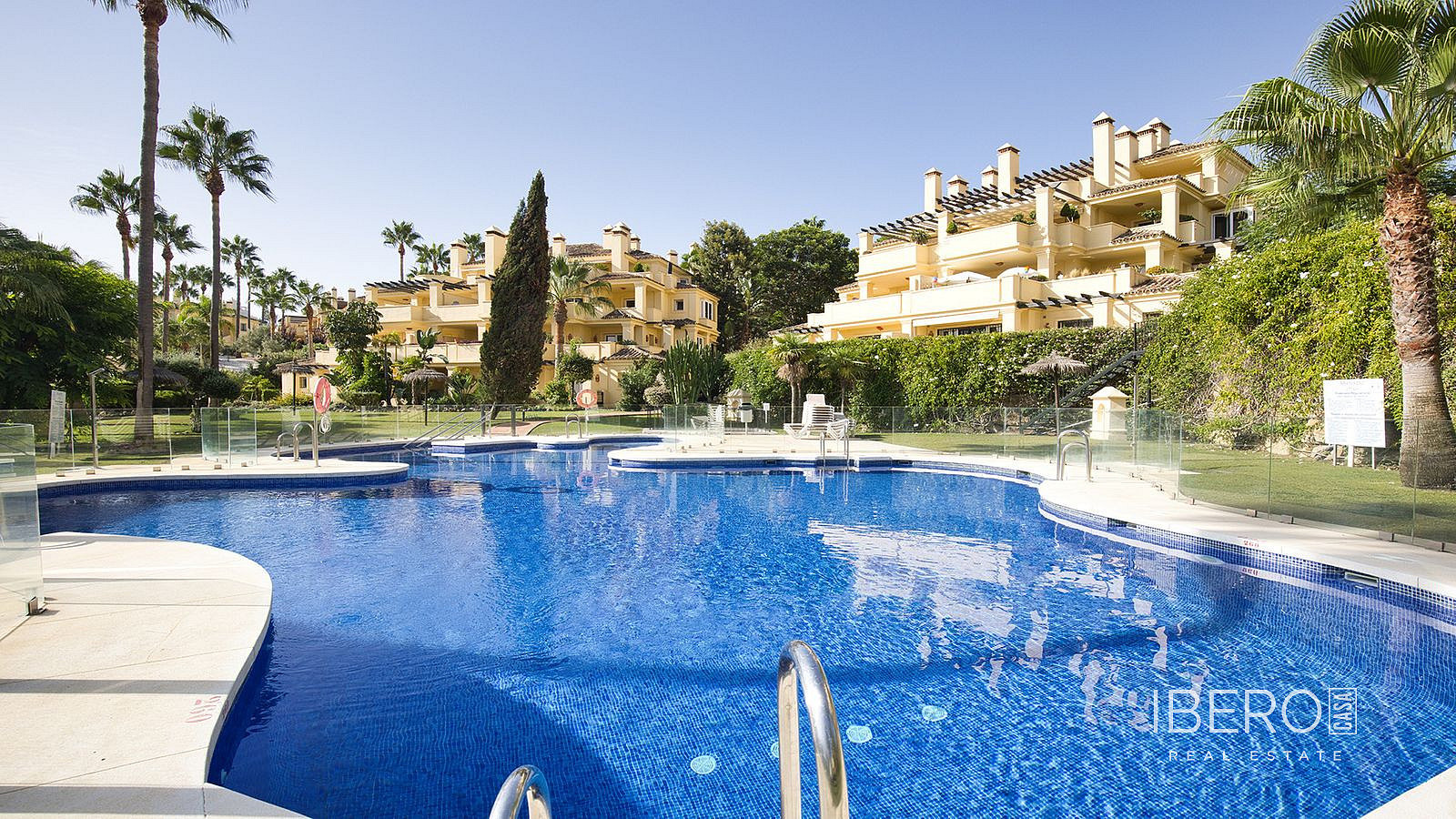Piso 3+kk – Casares - Más