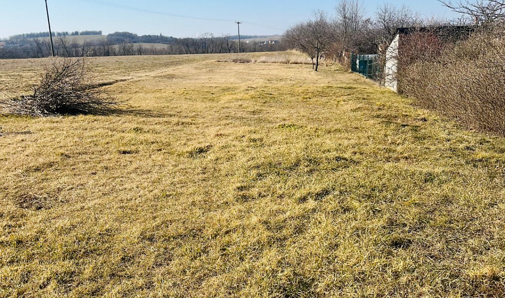 Prodej stavebního pozemku 2 017 m², Moravský Krumlov – náhled fotky 3