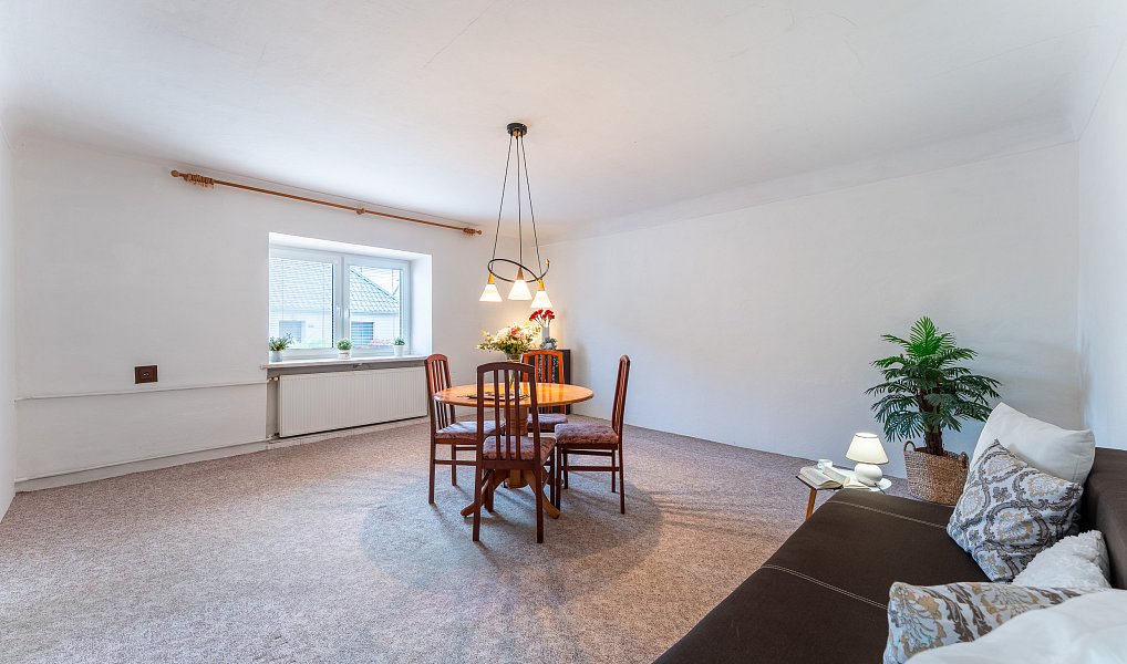 Prodej domu 200 m² s pozemkem 1 330 m², Kubšice – náhled fotky 7