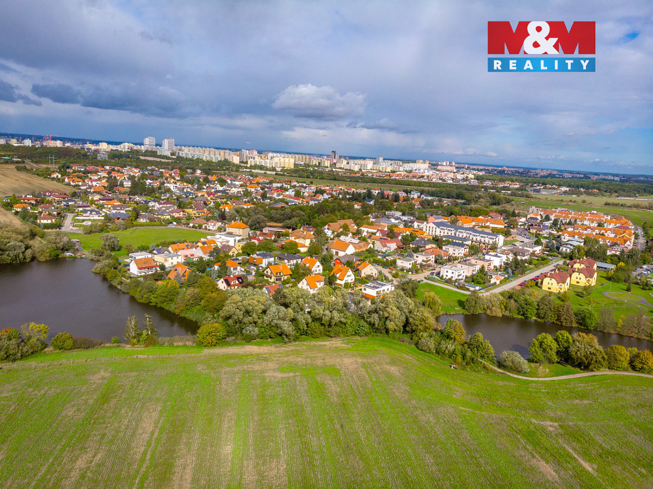 Prodej pole 2 421 m² – fotografie 3