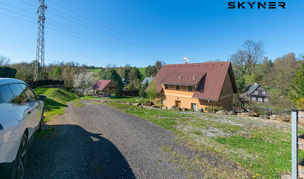 Prodej domu 271 m² s pozemkem 1 618 m², Kunratice – náhled fotky 30