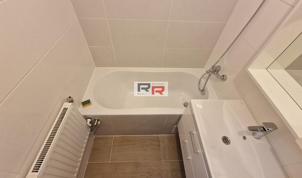 Pronájem bytu 2+1 51 m², Moravský Beroun – náhled fotky 11