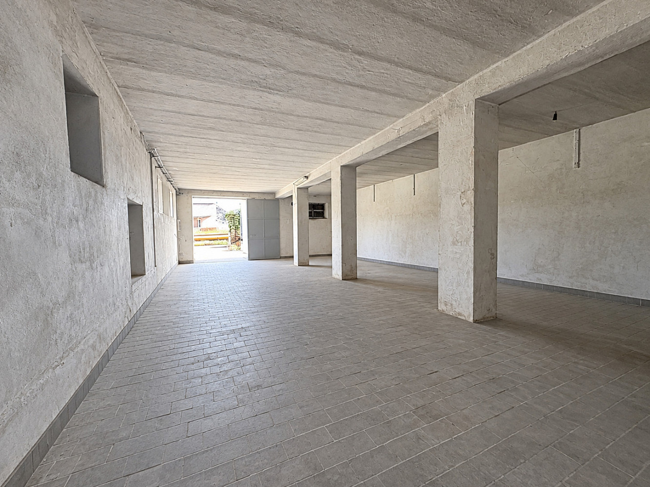 Pronájem skladovacích prostor 100 m² – fotografie 4