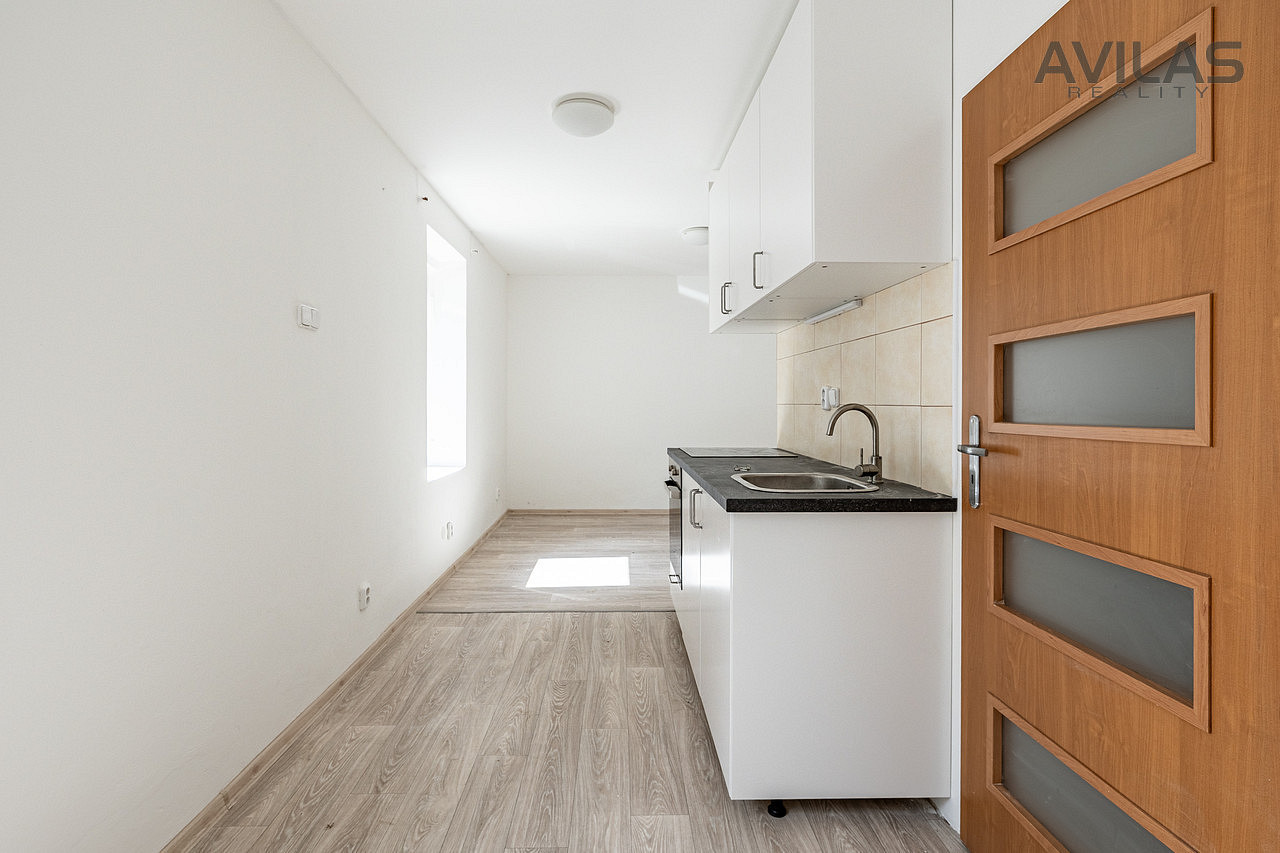 Pronájem bytu 1+kk 27 m² – fotografie 2