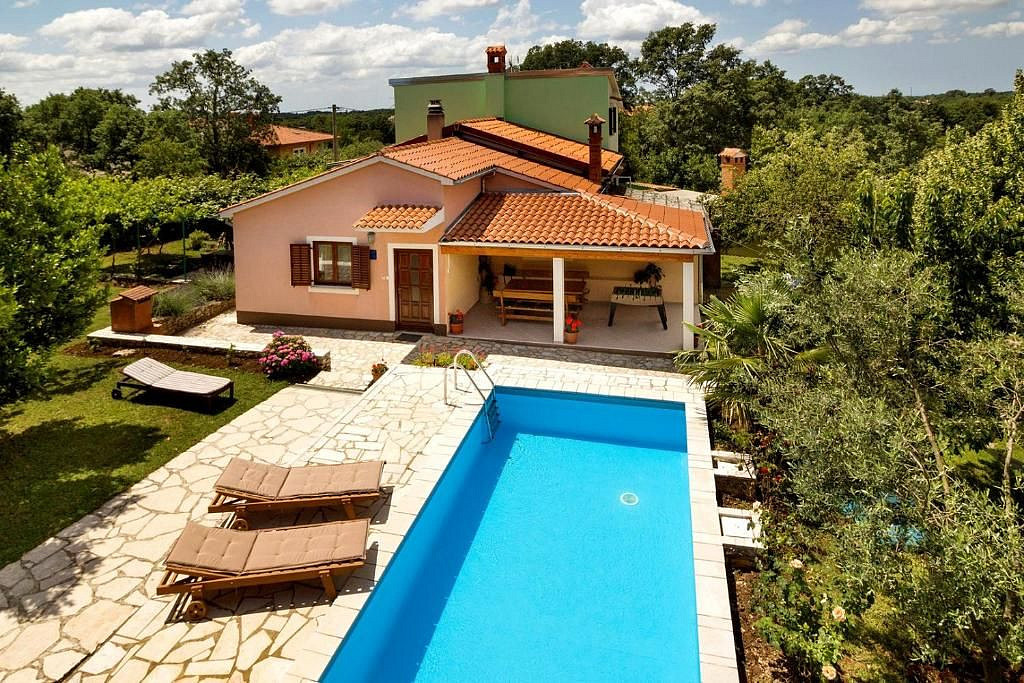 Prodej domu 84 m² s pozemkem 1 300 m²