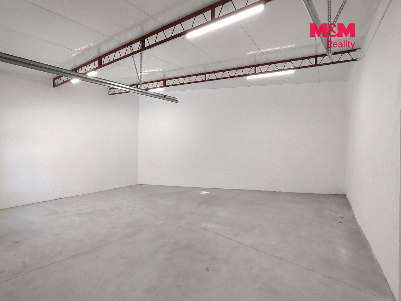 Pronájem obchodních prostor 140 m² – fotografie 4