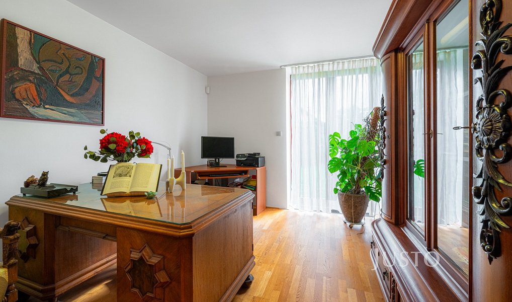 Prodej domu 456 m² s pozemkem 1 300 m², Jablonec nad Nisou – náhled fotky 9
