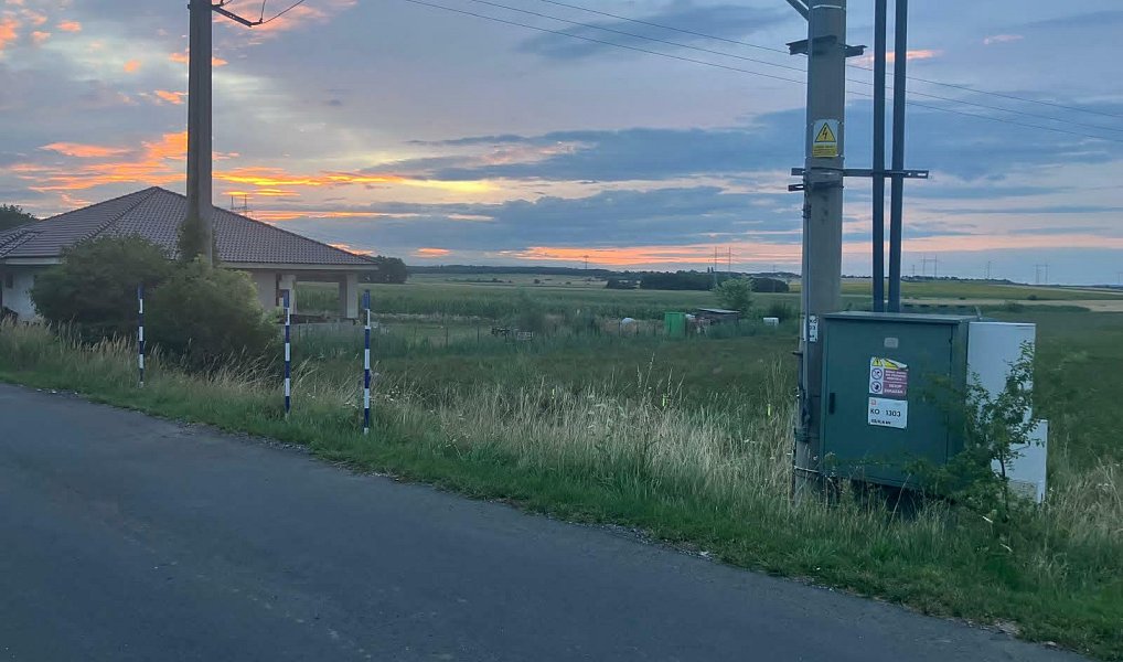 Prodej stavebního pozemku 2 670 m², Bělušice – náhled fotky 2