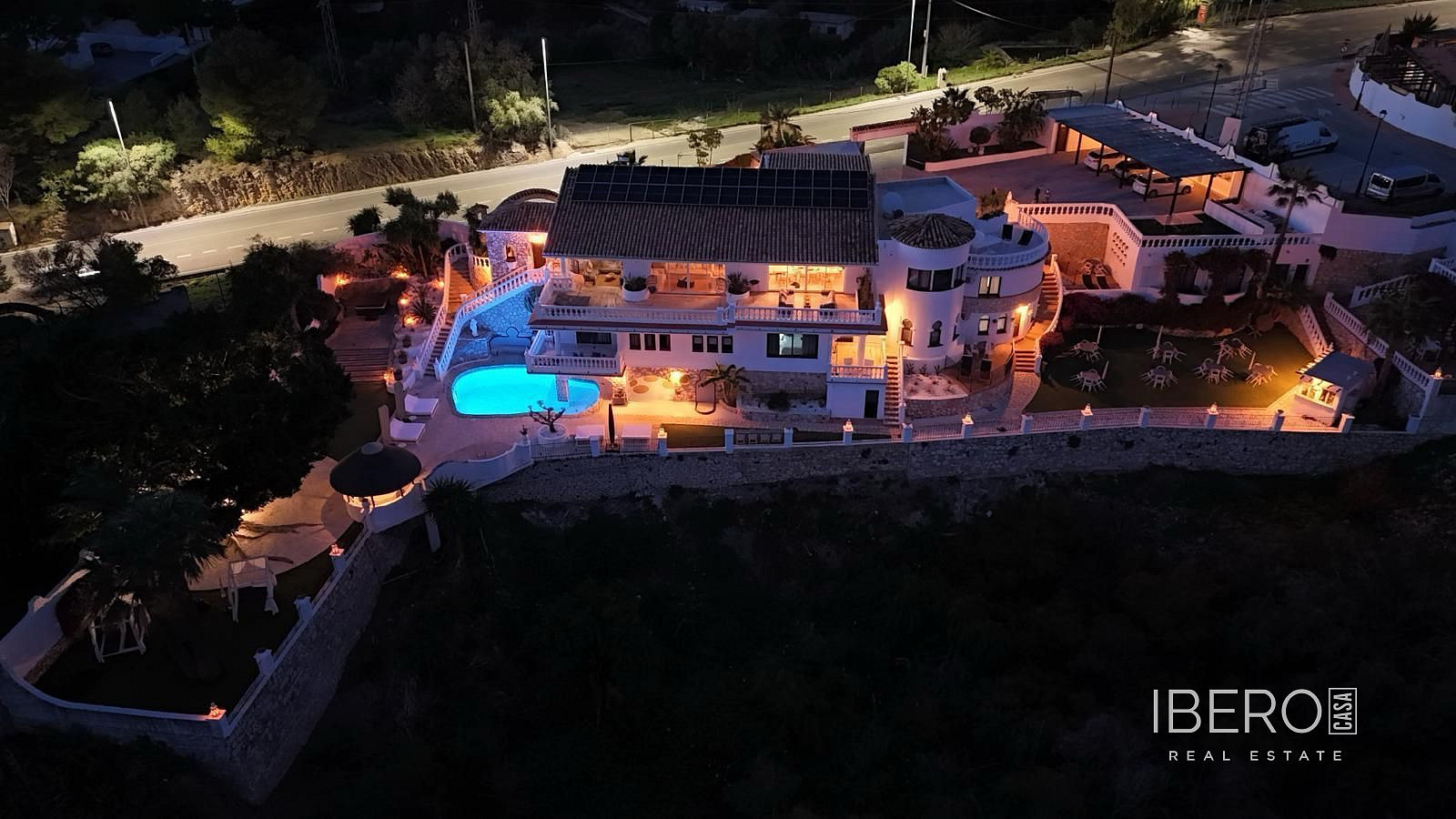 Prodej domu 538 m² s pozemkem 2 172 m²