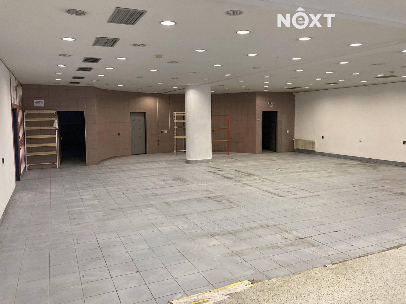Pronájem kanceláře 450 m² — photo 4
