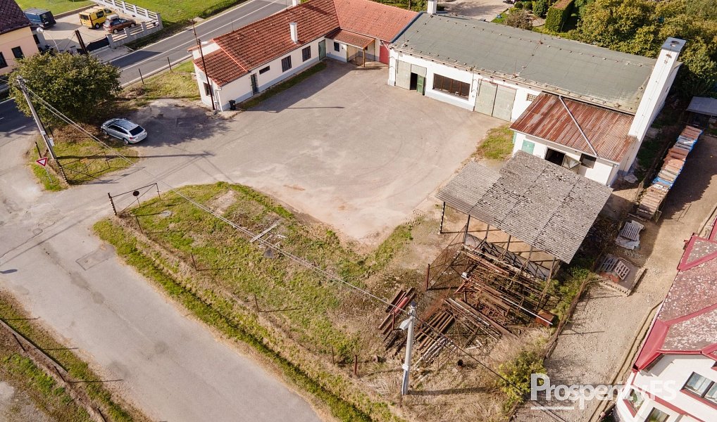 Prodej kanceláře 475 m², Okna – náhled fotky 6
