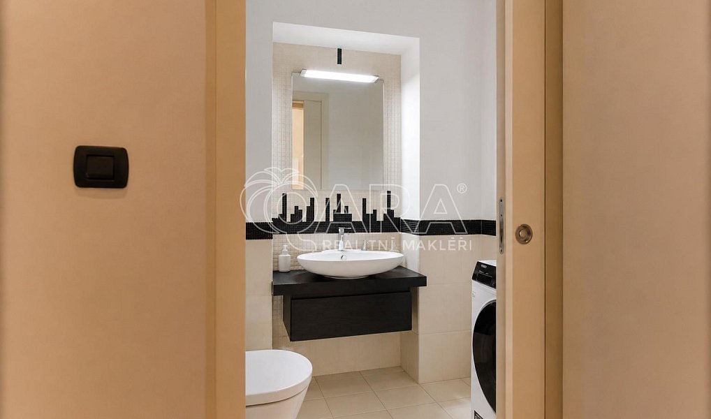 Prodej bytu 5+kk 168 m², Praha – náhled fotky 17