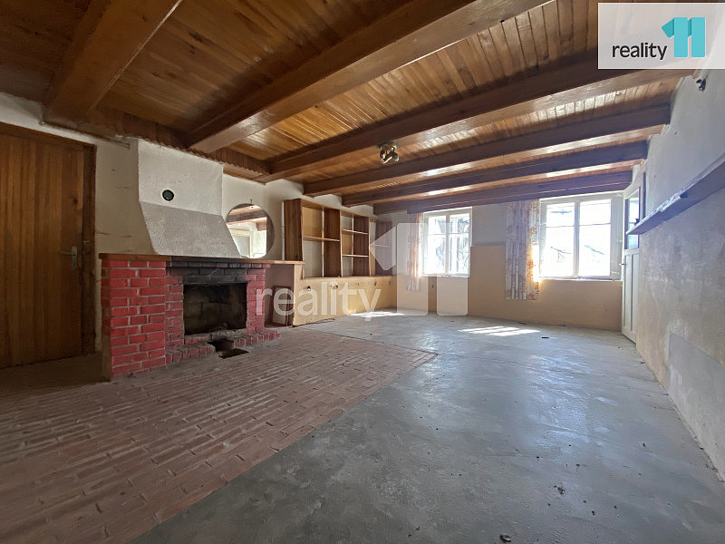 Prodej domu 176 m² s pozemkem 5 521 m² — photo 2