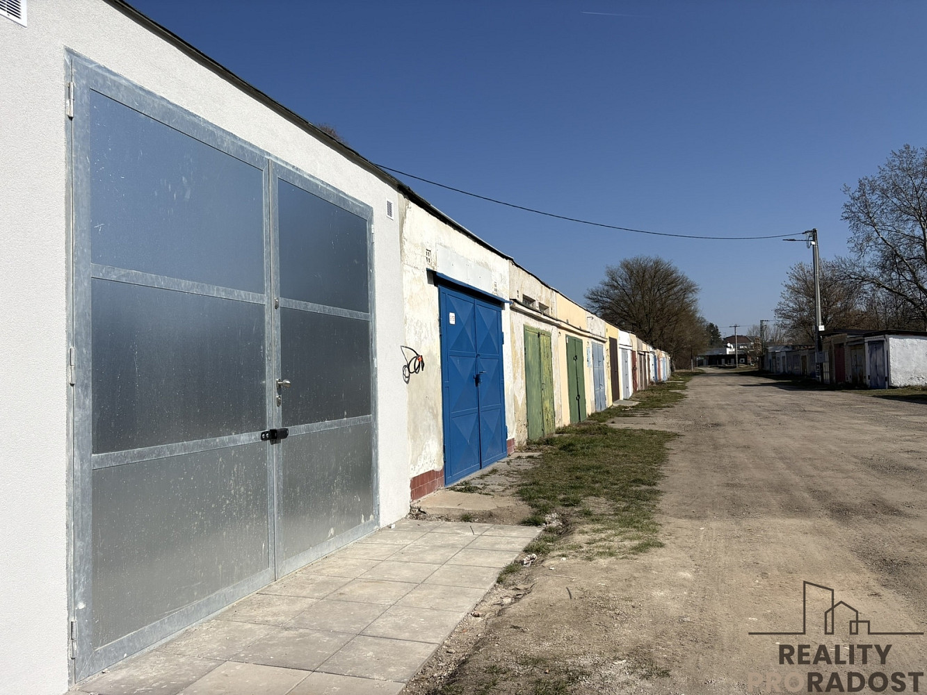 Pronájem garáže 23 m2 hodonín
