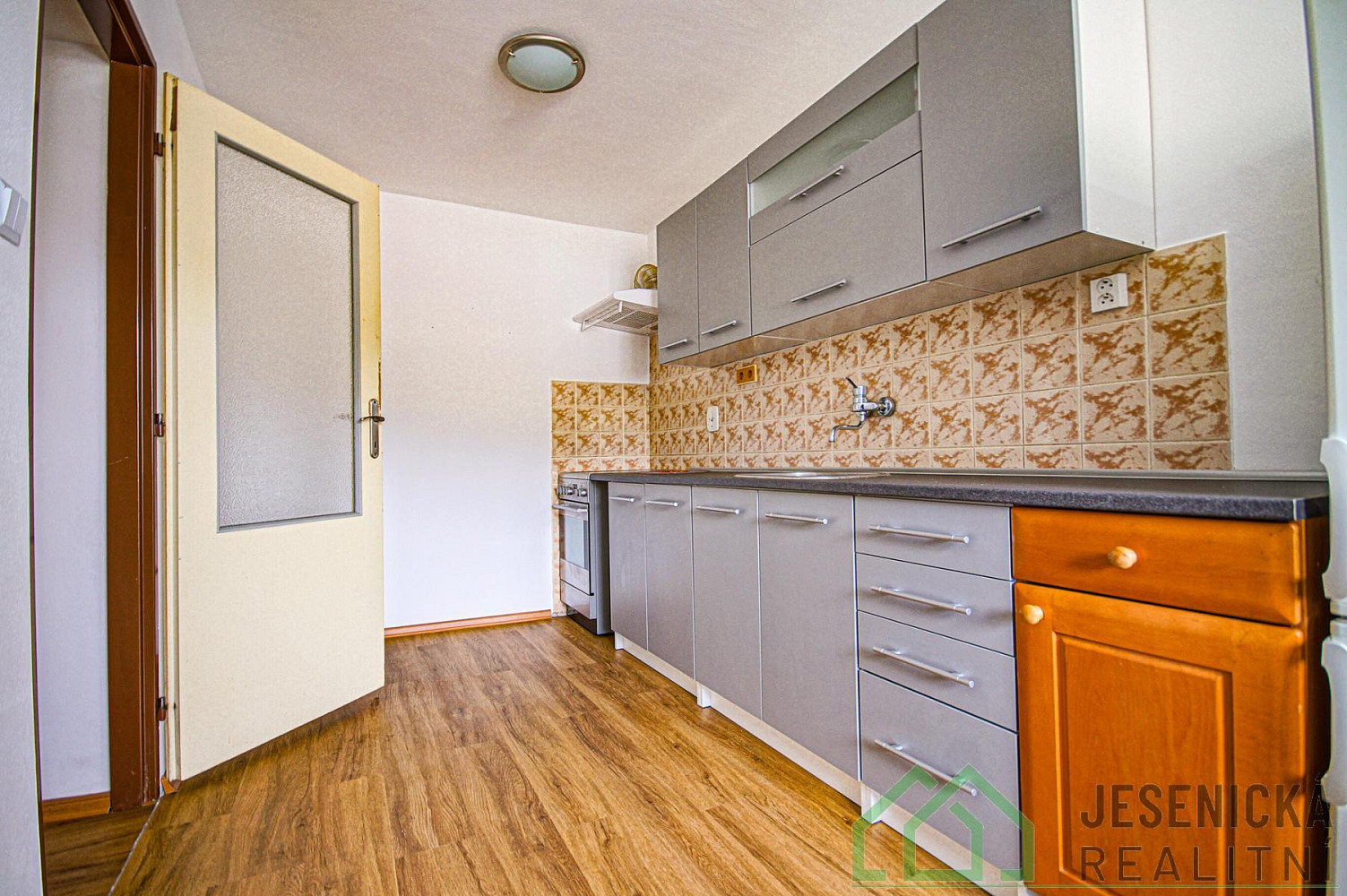 Pronájem bytu 2+1 70 m² – fotografie 2