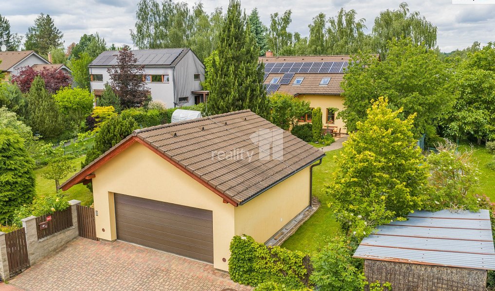 Prodej domu 200 m² s pozemkem 1 008 m², Kamenice – náhled fotky 13