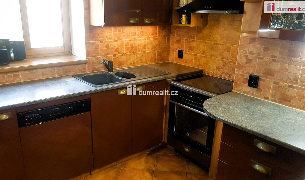 Prodej domu 303 m² s pozemkem 1 885 m², Hodonín – náhled fotky 41