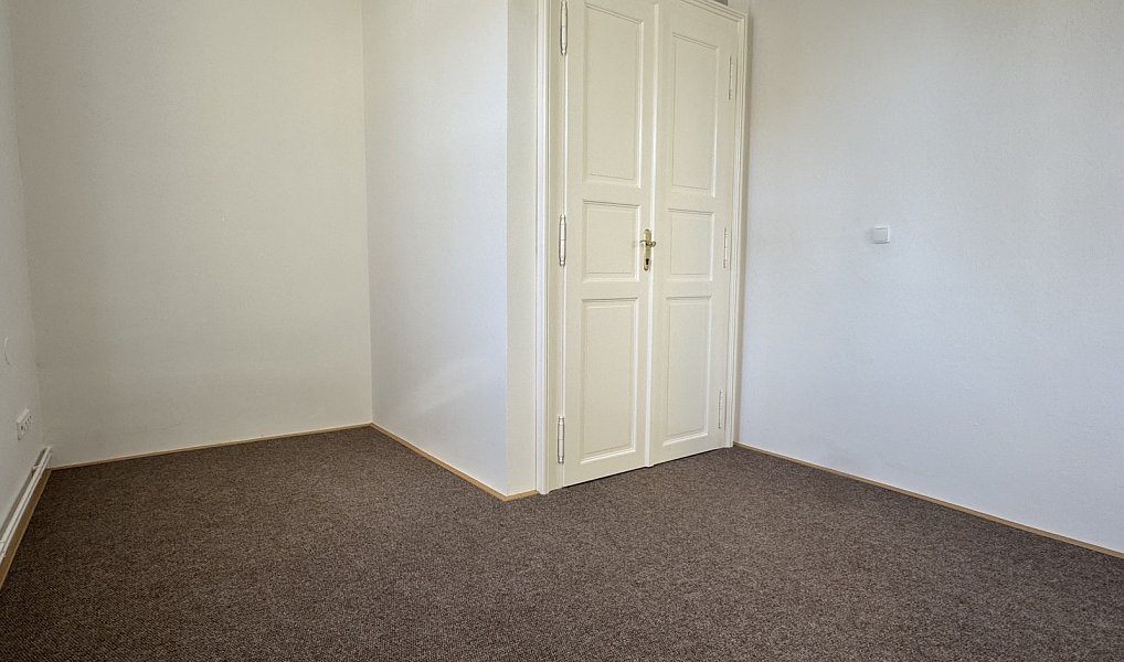 Pronájem kanceláře 14 m², Kladno – náhled fotky 5