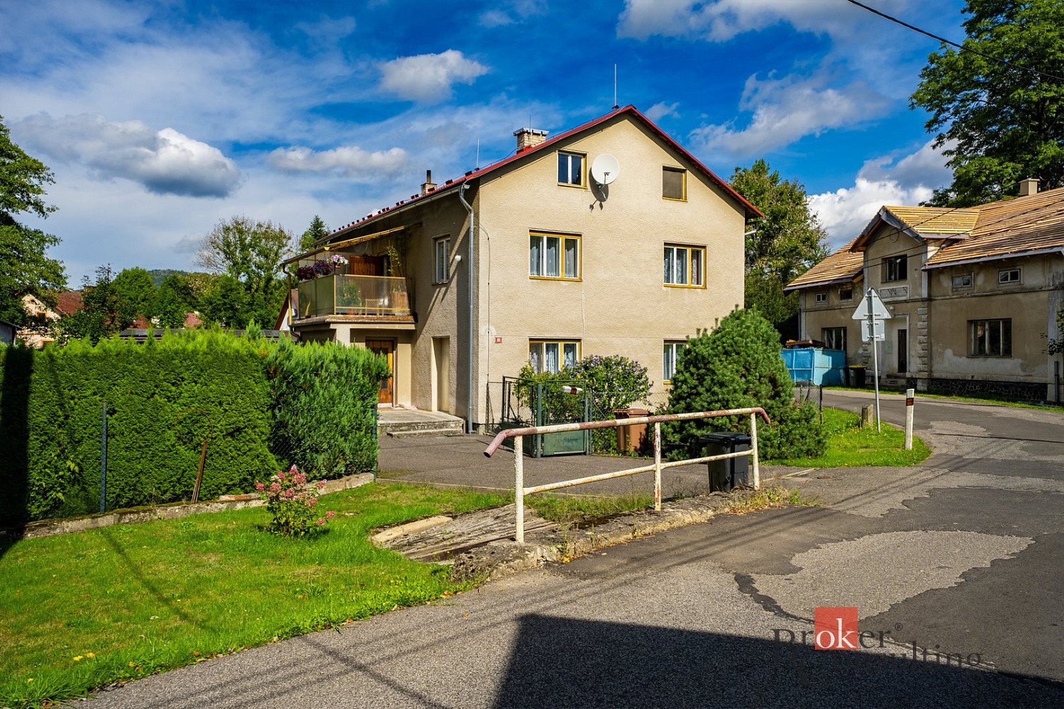 Prodej domu 184 m² s pozemkem 1 352 m²