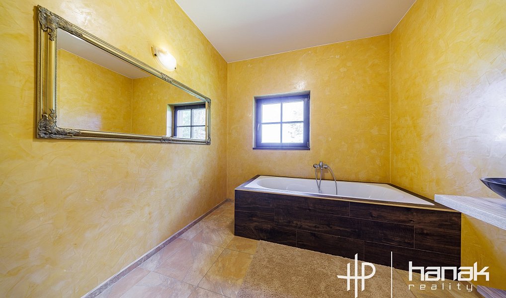 Prodej domu 170 m² s pozemkem 1 384 m², Oborná – náhled fotky 12