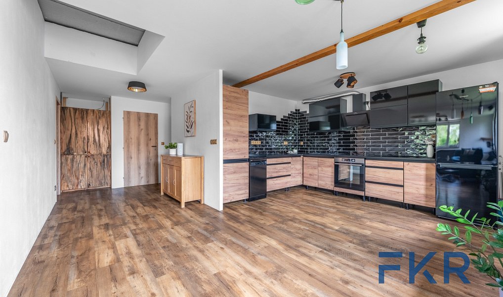 Prodej domu 265 m² s pozemkem 1 297 m², Studenec – náhled fotky 11